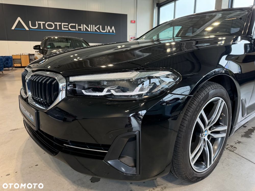 BMW Seria 5 520d xDrive Business Edition - 2