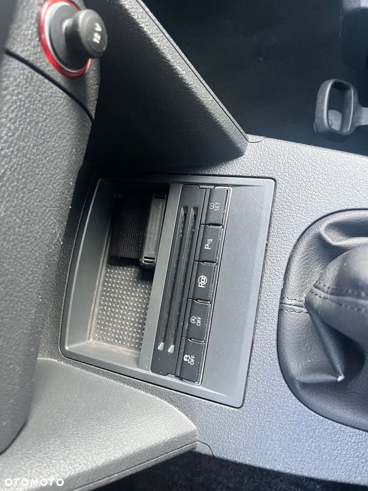 Volkswagen Touran 1.2 TSI BlueMotion Technology Highline - 27