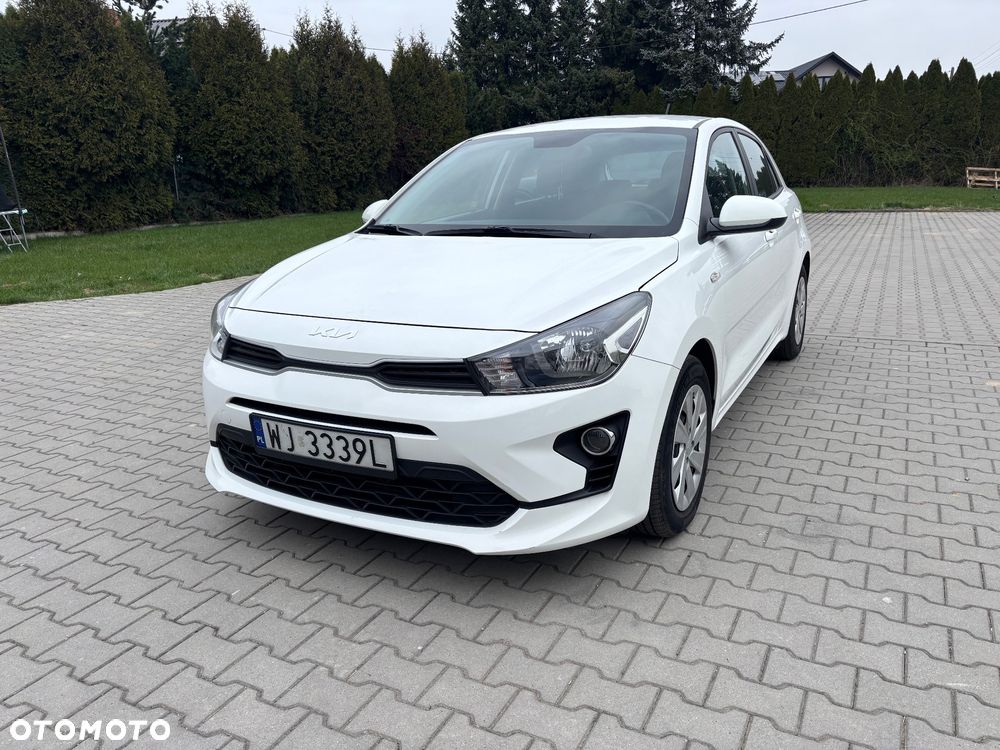 Kia Rio 1.2 L - 1