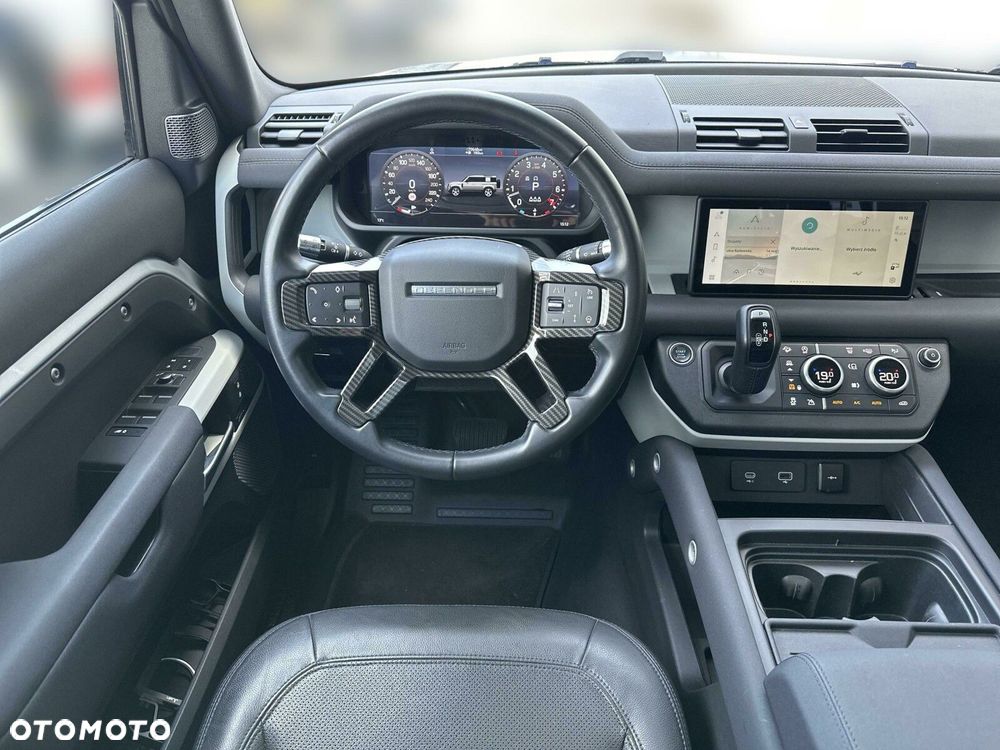 Land Rover Defender - 15
