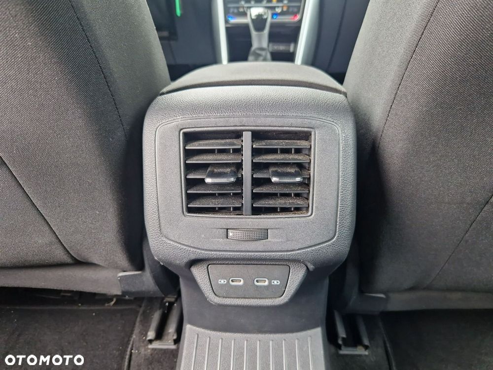 Volkswagen T-Roc - 25