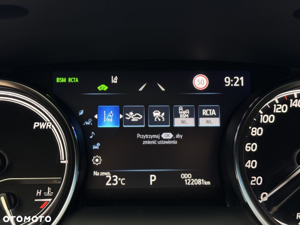 Toyota Camry 2.5 Hybrid Executive CVT - 26