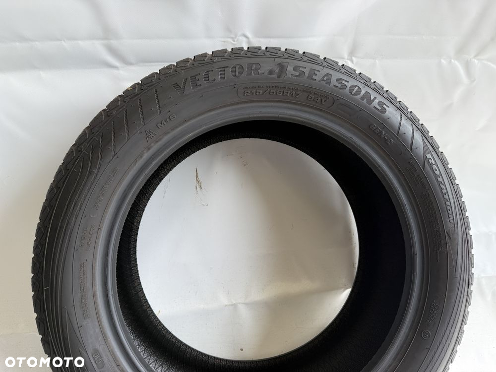 215/55/17 Goodyear Vector 4Seasons Gen-2 94V 2022R (446) - 2