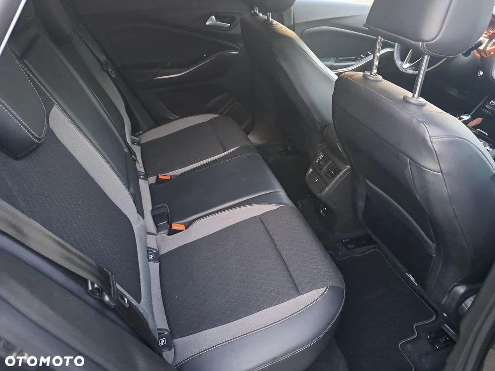 Opel Grandland X 1.2 Start/Stop Elegance - 21
