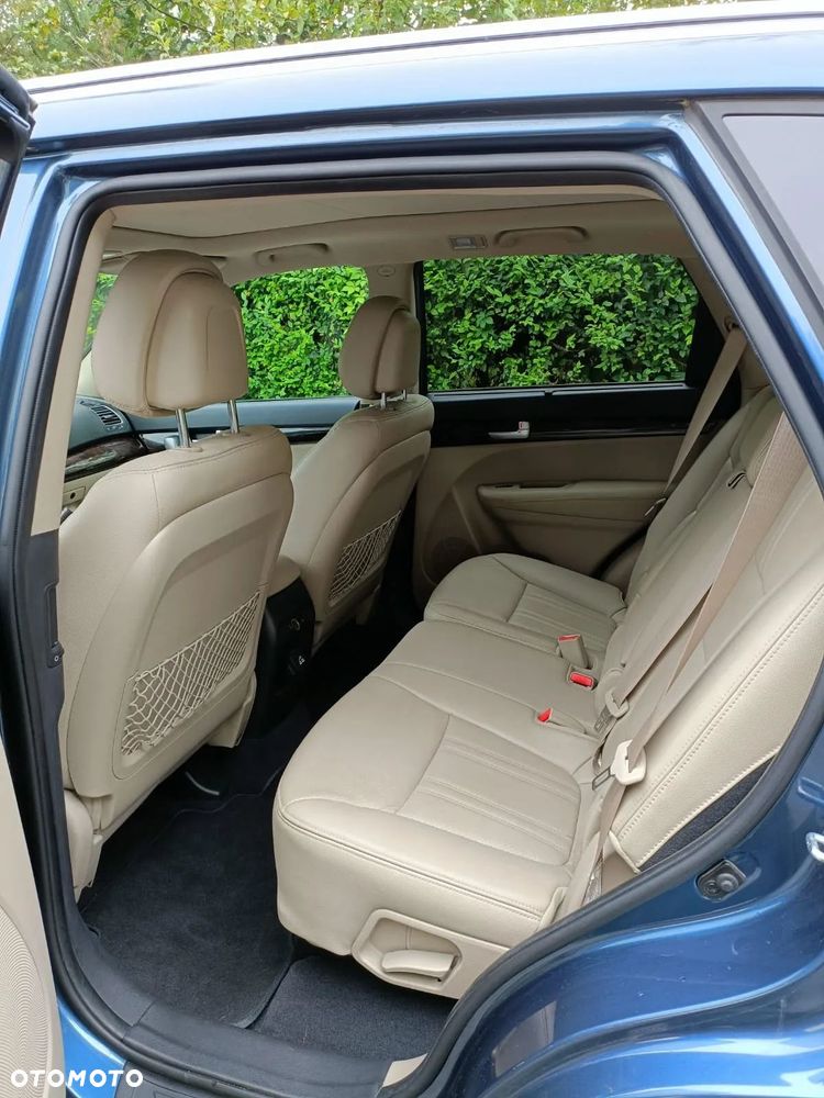 Kia Sorento - 25