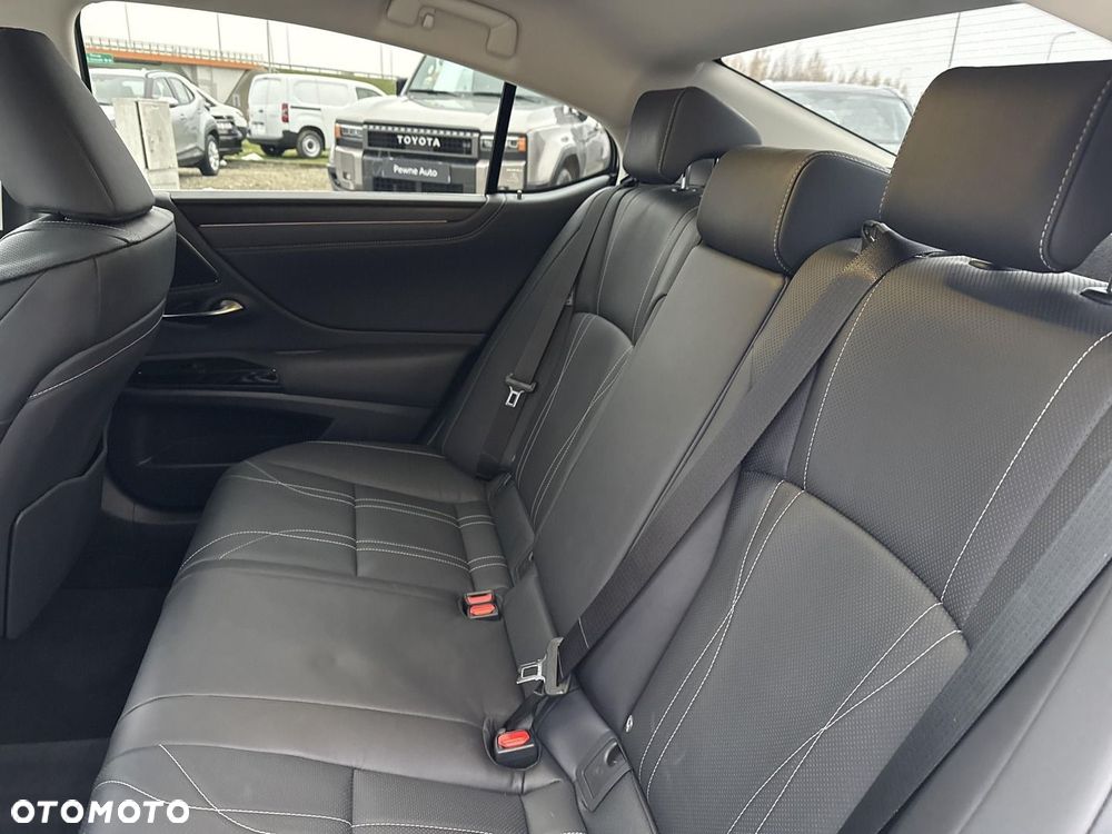 Lexus ES 300h Prestige - 20