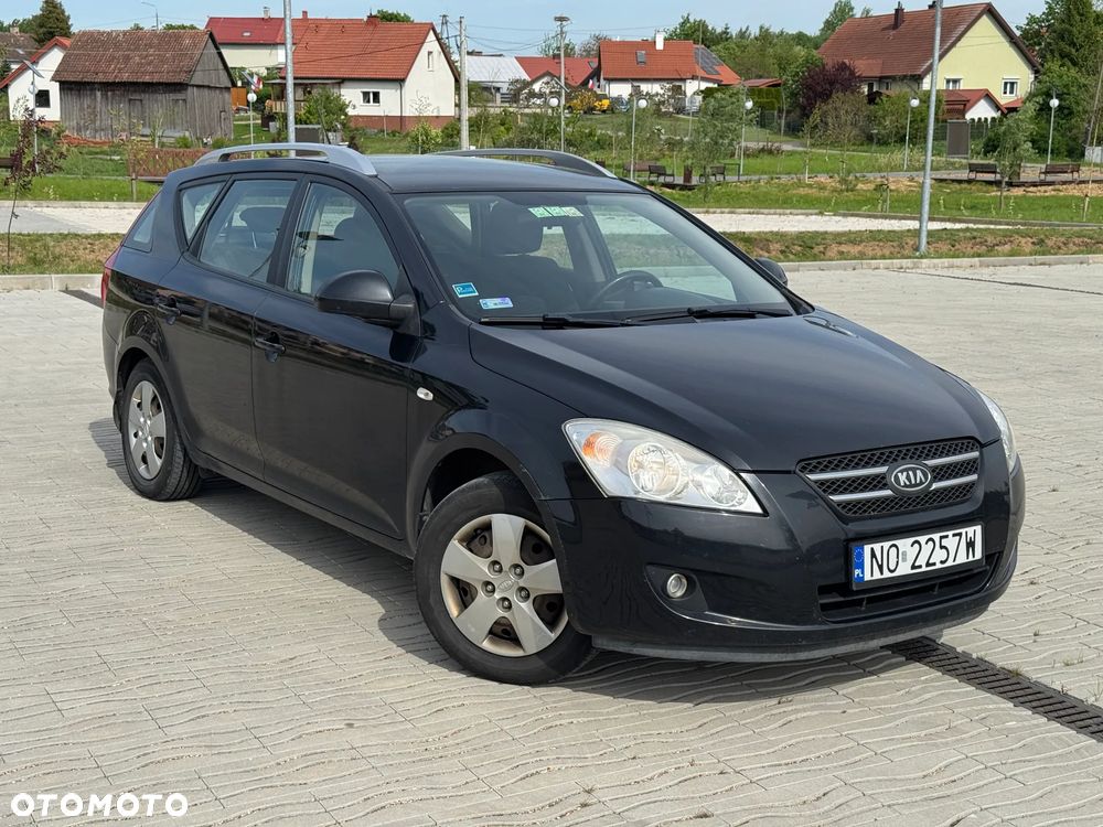 Kia Ceed 1.6 Comfort - 1