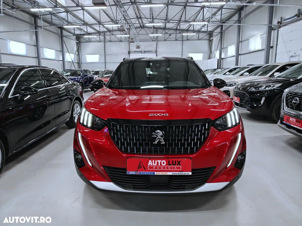 Peugeot 2008 PureTech 130 EAT8 GT - 4