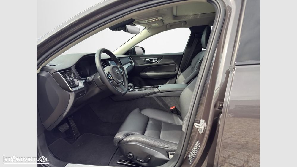 Volvo V60 2.0 T6 AWD TE Plus Dark - 10