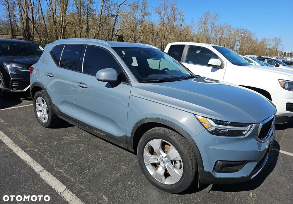 Volvo XC 40 T4 Momentum - 3