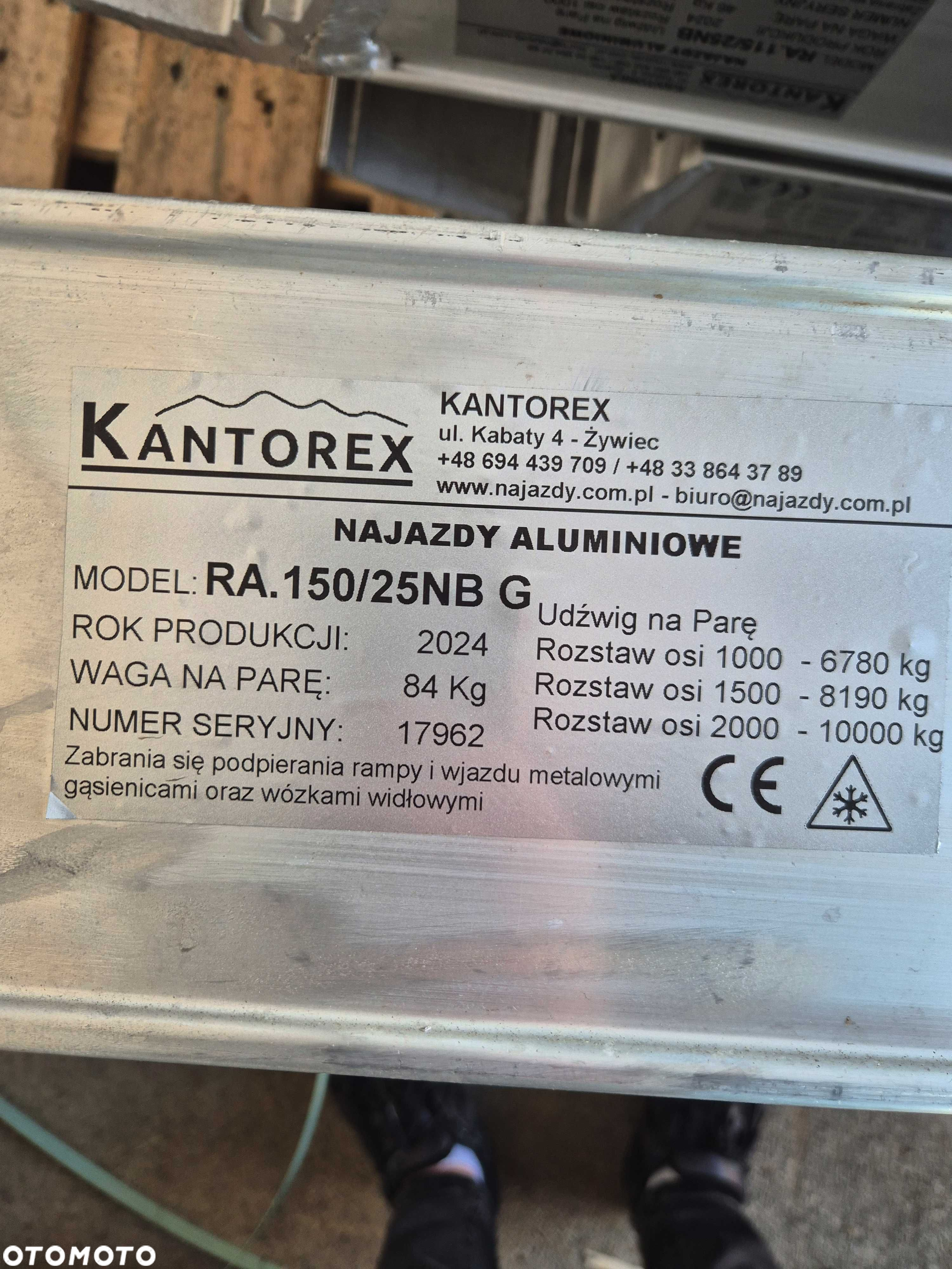 Najazdy aluminiowe 2,5m do 10000kg, mocowanie ząb "G", do lawet - 4