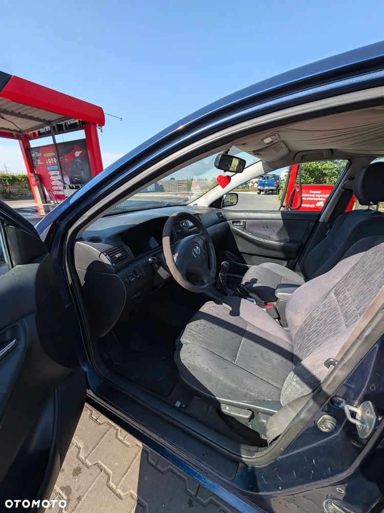 Toyota Corolla 1.4 VVT-i Terra - 19