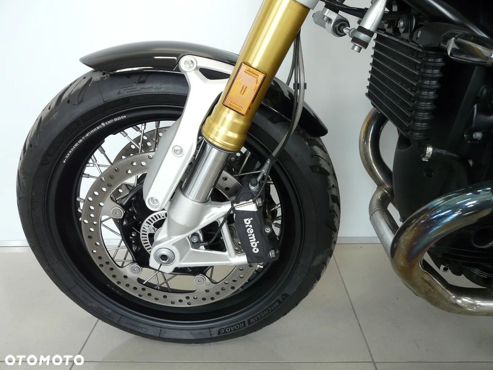 BMW R - 19