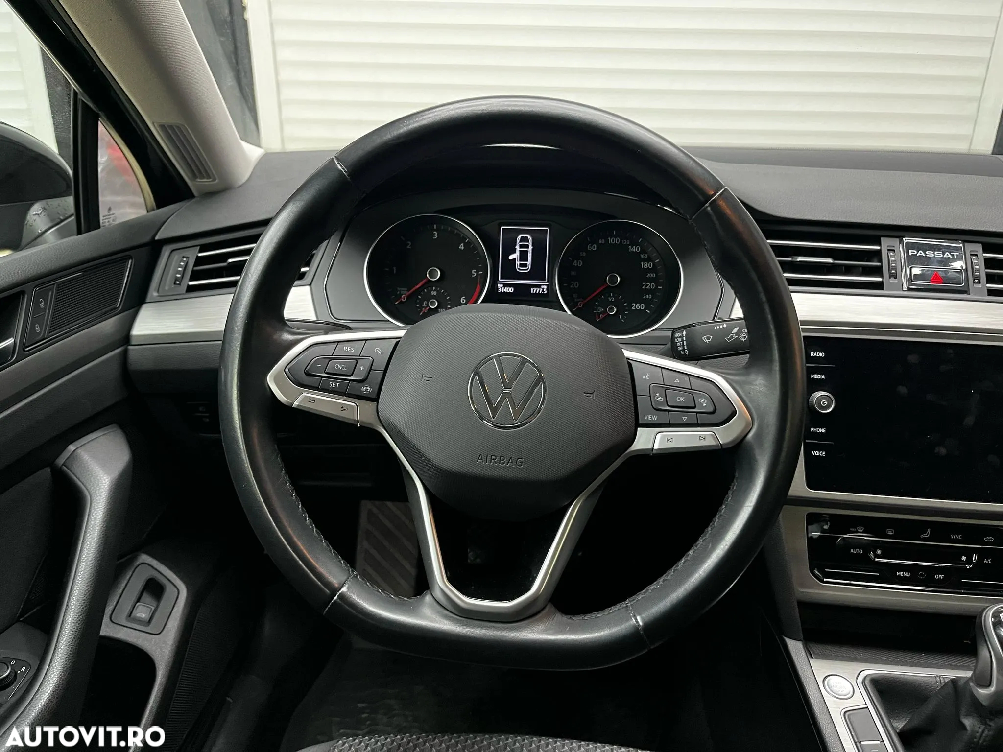 Volkswagen Passat - 16