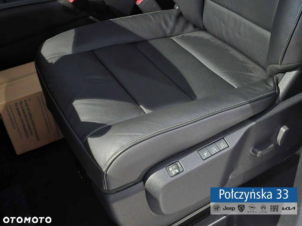 Peugeot Traveller - 14