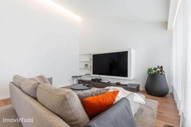 Apartamento T3 com Terraço no Centro de Braga – 182 m² + Terraço 52m² - Grande imagem: 2/29