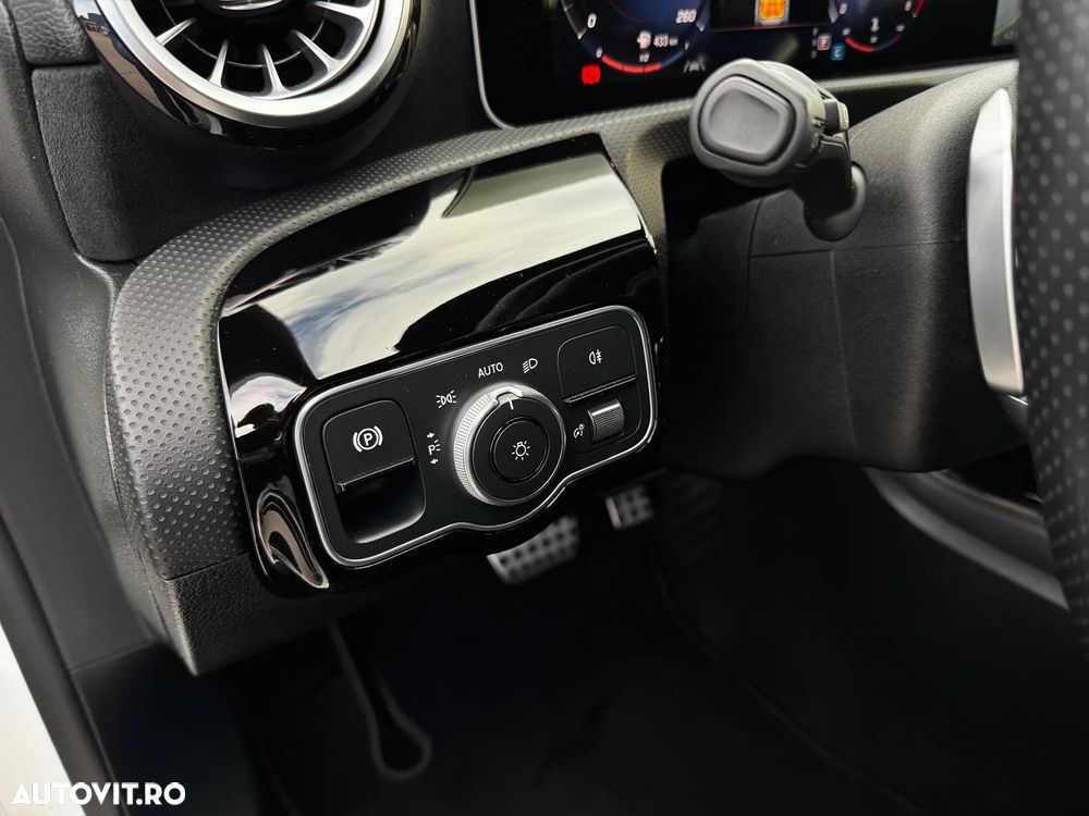 Mercedes-Benz A 250 Aut. - 14