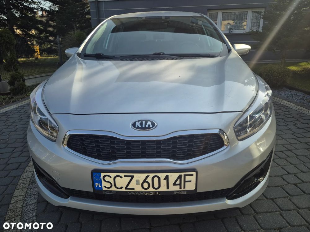 Kia Ceed 1.4 CVVT Dream Team Edition - 5