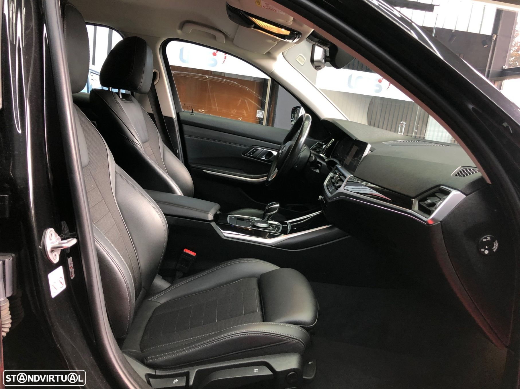 BMW 320 d Auto - 25