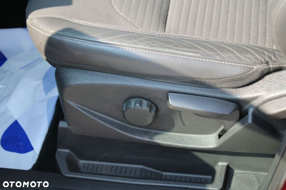 Ford Kuga - 18