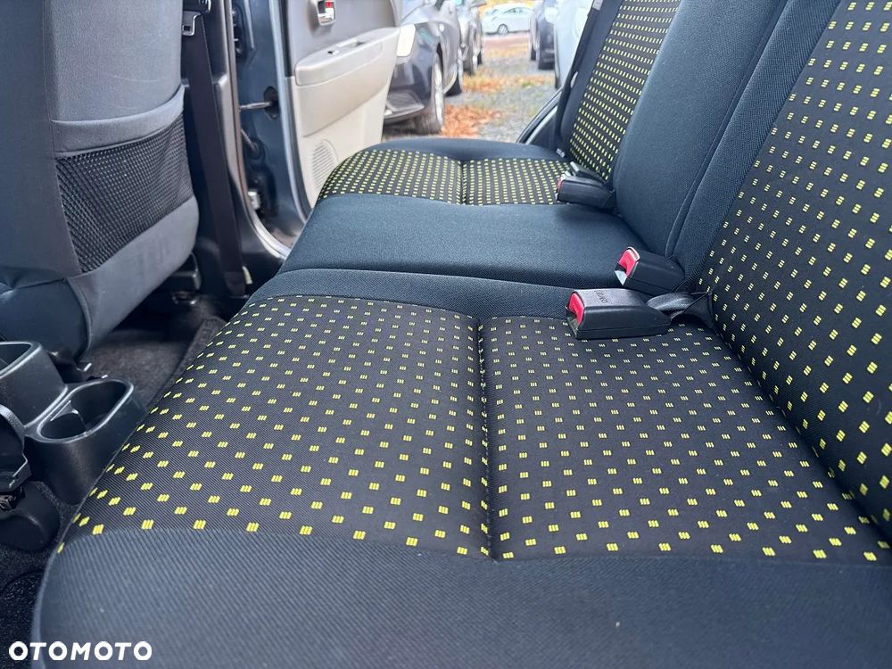 Daihatsu Sirion - 23