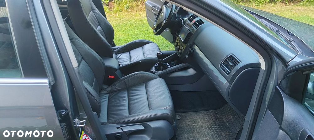 Volkswagen Jetta 2.0 TDI DPF Sportline - 13
