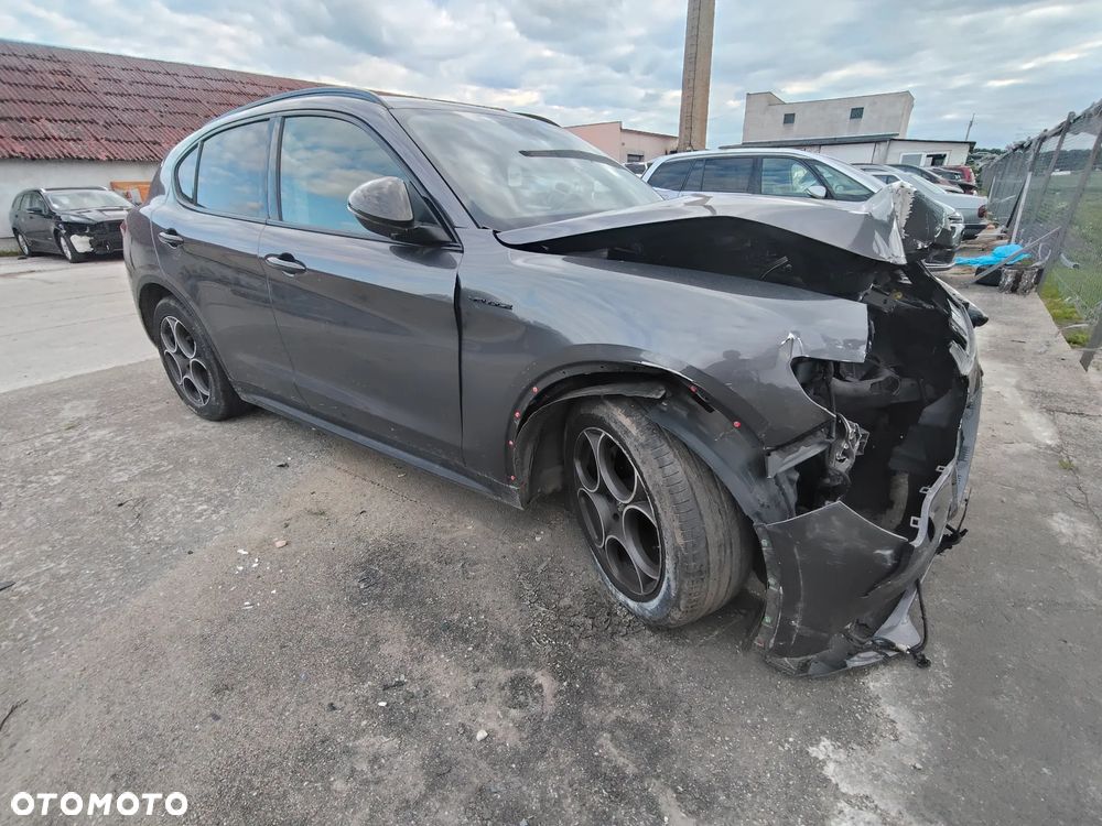 Alfa Romeo Stelvio - 9