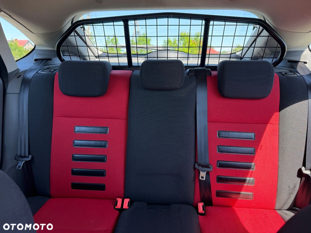Ford Focus 1.6 16V Ghia - 16