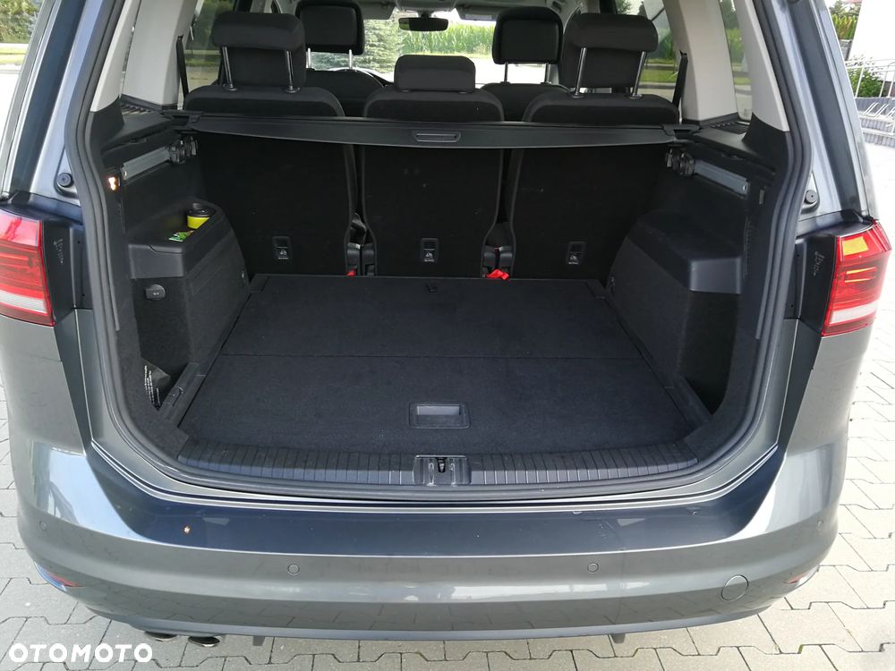 Volkswagen Touran - 6