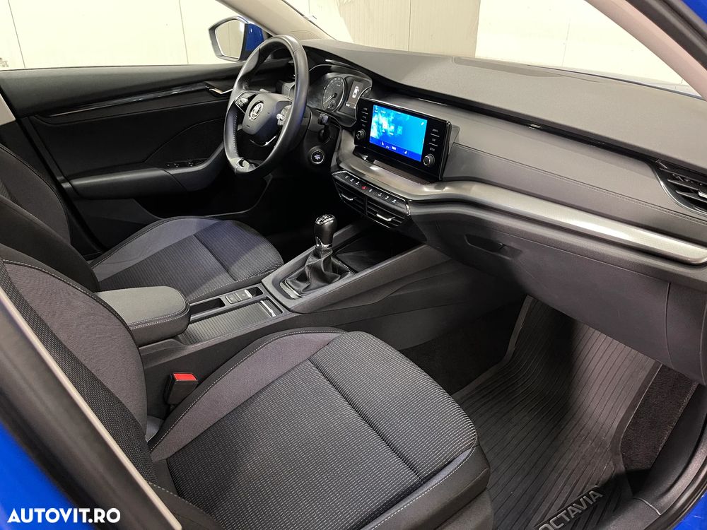 Skoda Octavia 2.0 TDI Ambition - 11