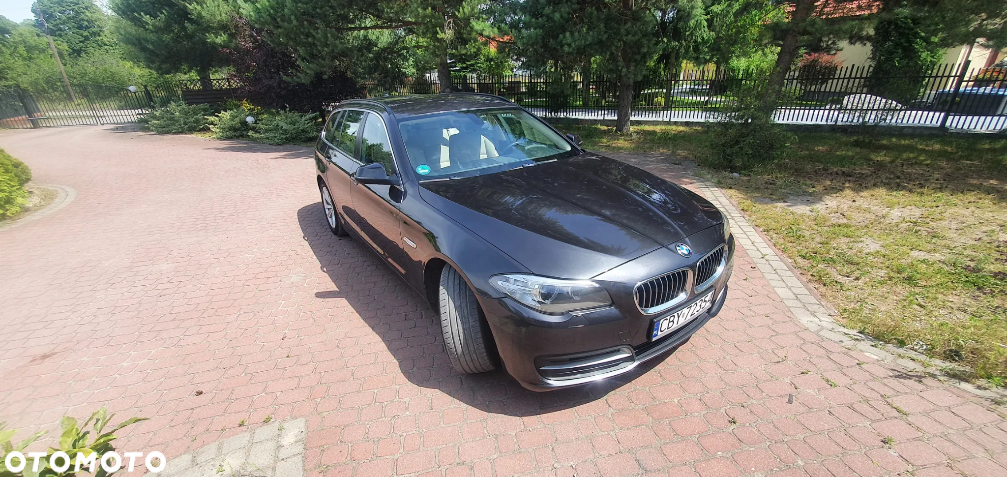 BMW Seria 5 520d Touring Luxury Line - 2