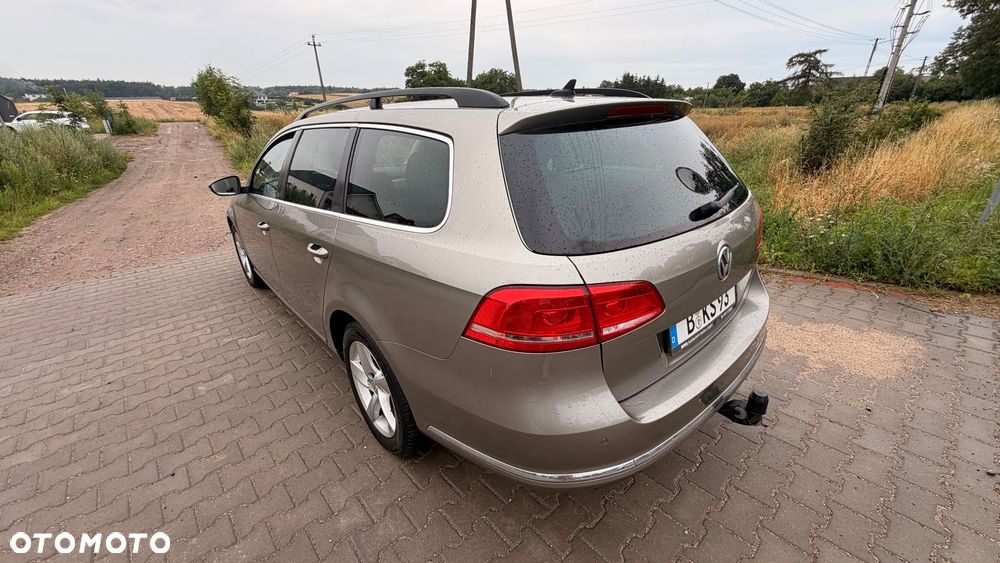 Volkswagen Passat 2.0 TDI BlueMotion Technology Highline - 25