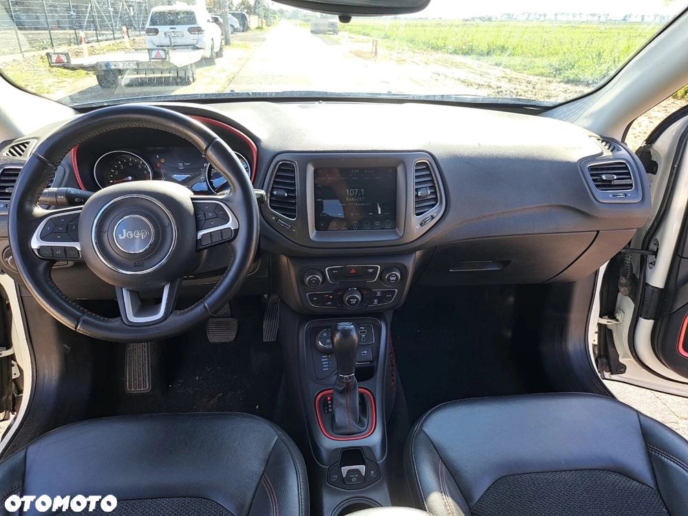 Jeep Compass - 14