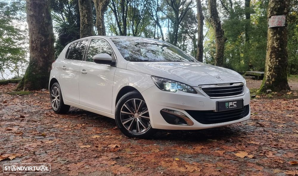 Peugeot 308 1.2 PureTech Allure Full LED - 1