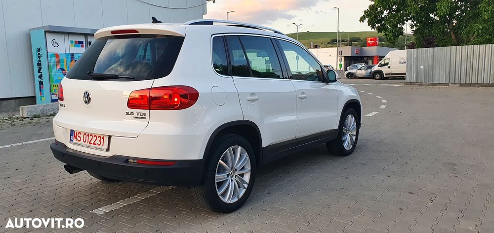 Volkswagen Tiguan 2.0 TDI DPF 4Motion BlueMotion Technology Track & Field - 4