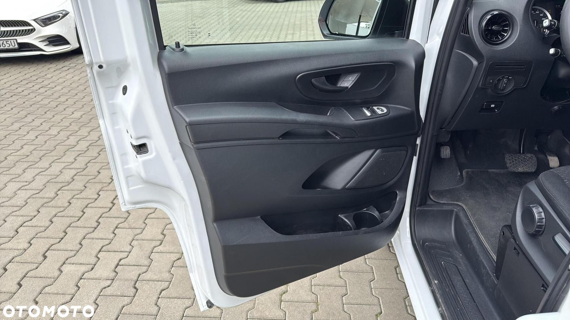Mercedes-Benz Vito - 9