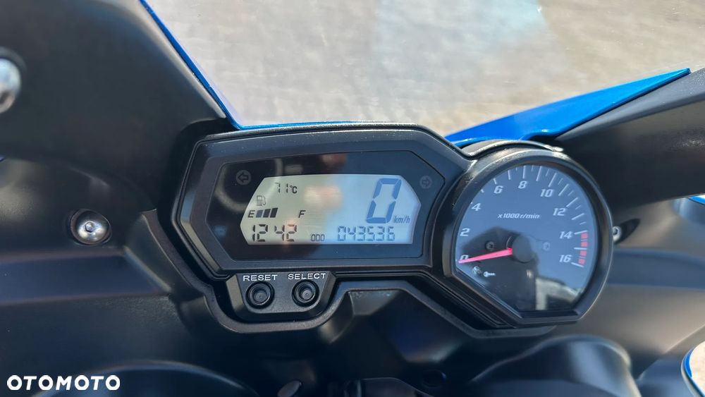 Yamaha FZ6 - 21