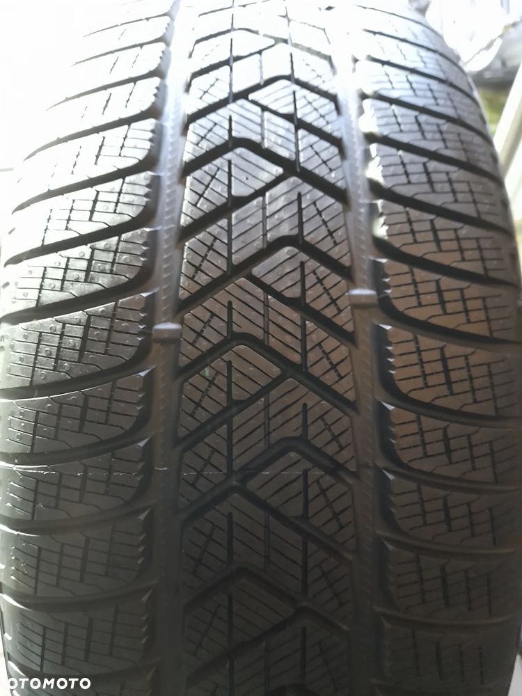 Opony zimowe Pirelli Scorpion Winter 255/40 22 103H M+S - 6