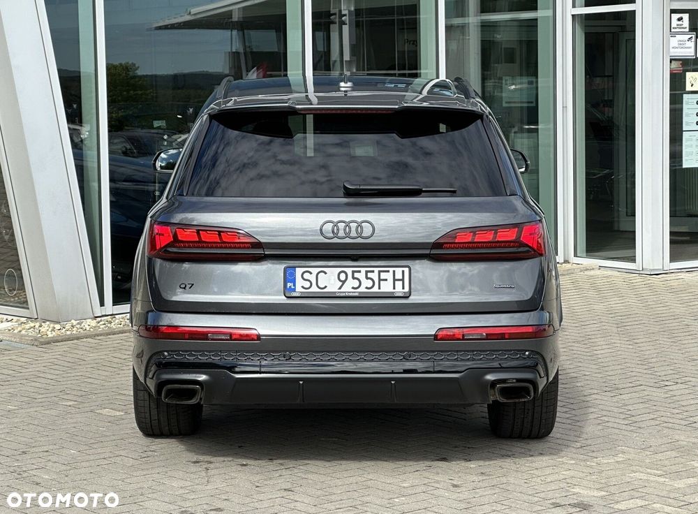 Audi Q7 - 7