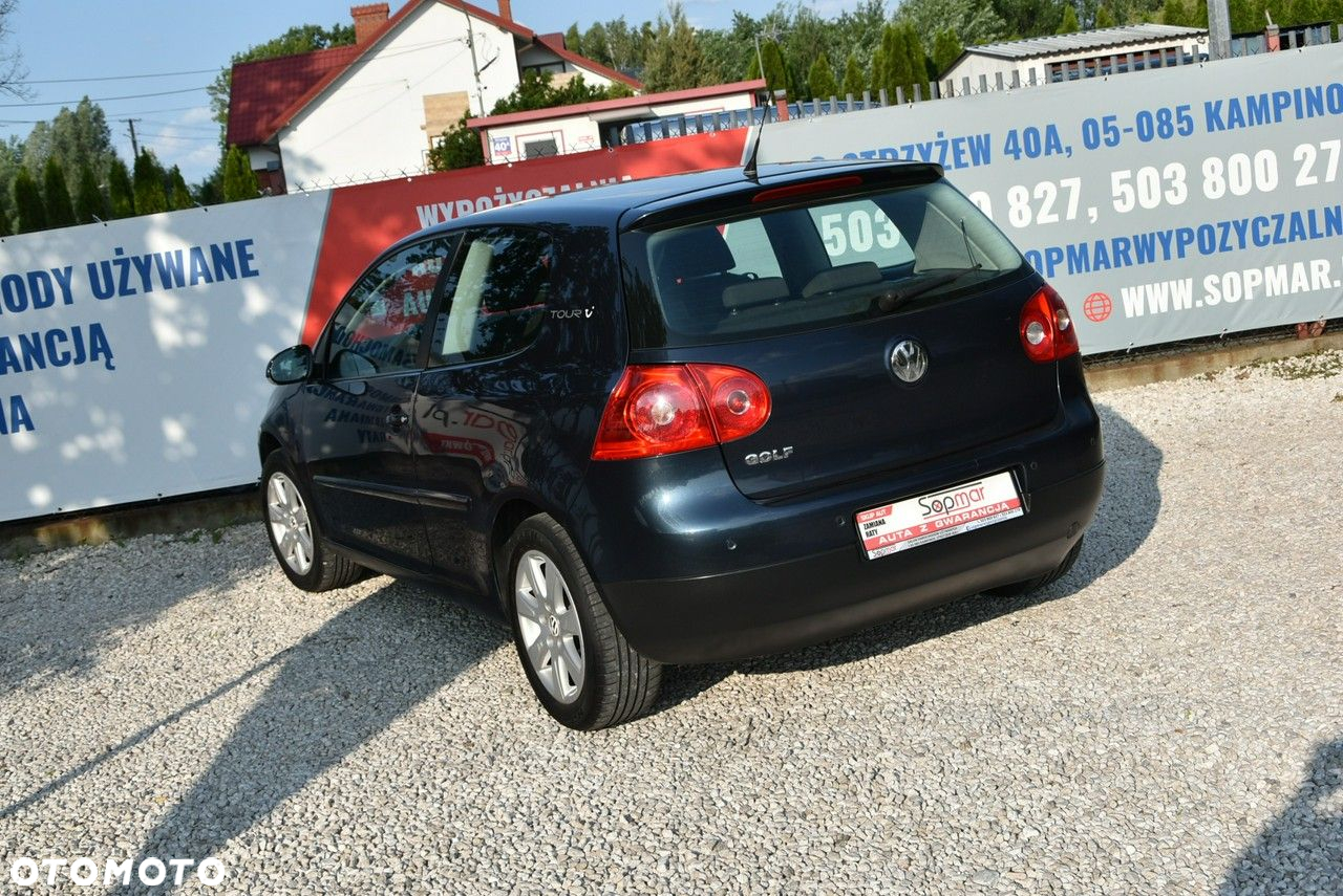 Volkswagen Golf - 16