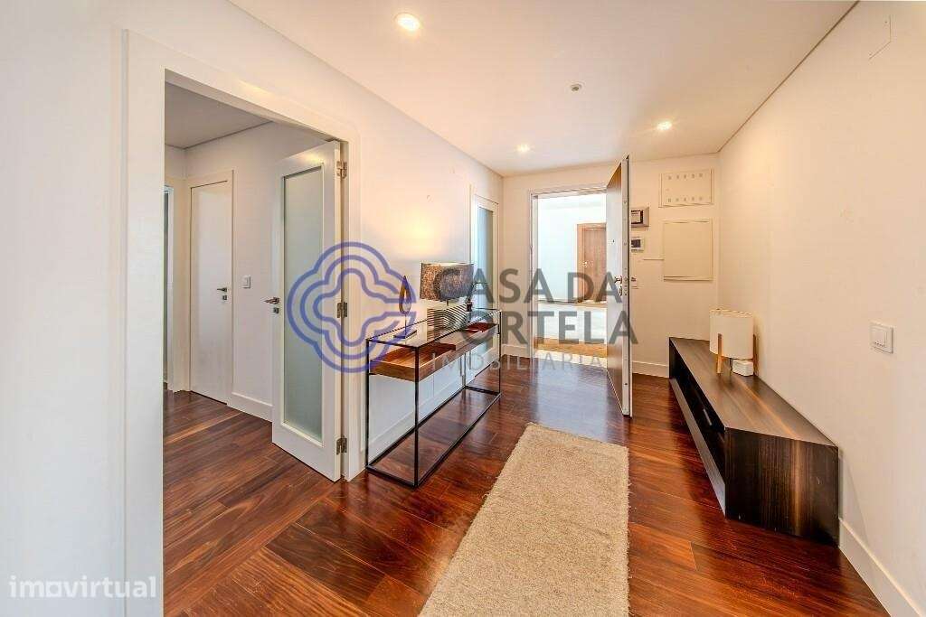 Apartamento Duplex T5 de Luxo para Arrendamento | Terraço, Piscina e G - Grande imagem: 4/60