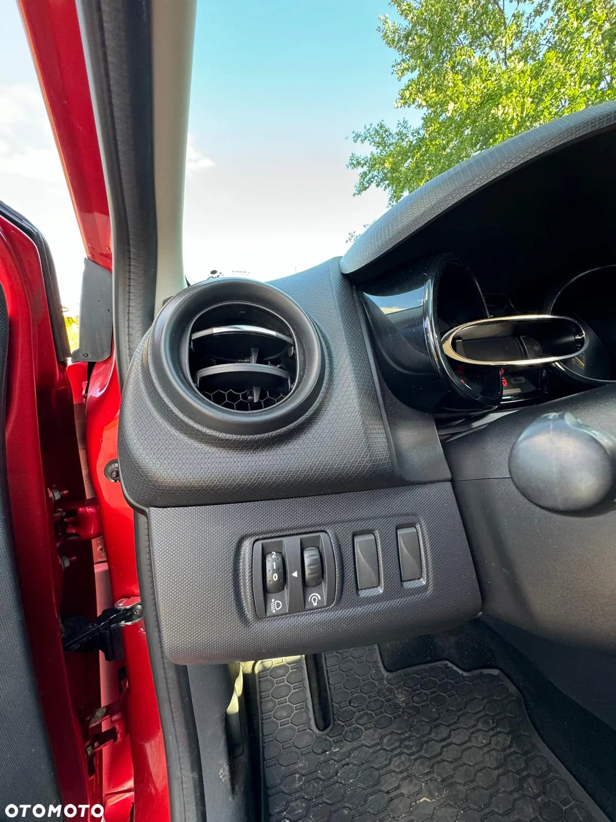 Renault Clio - 11