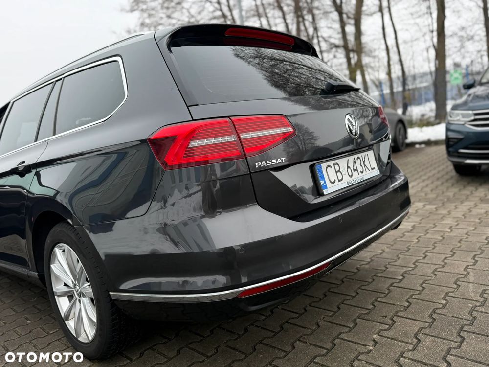 Volkswagen Passat Variant 2.0 TDI SCR DSG Highline - 17