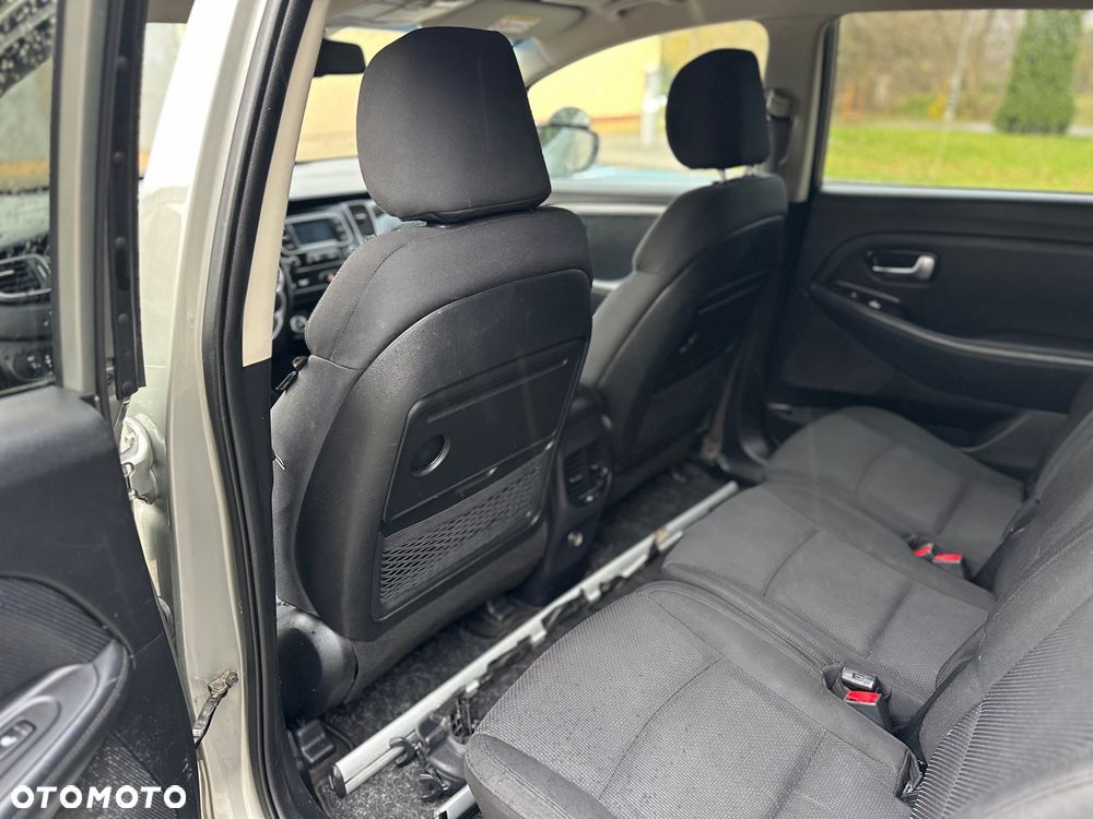 Kia Carens 1.6 GDI Business Line 7os EU6 - 17