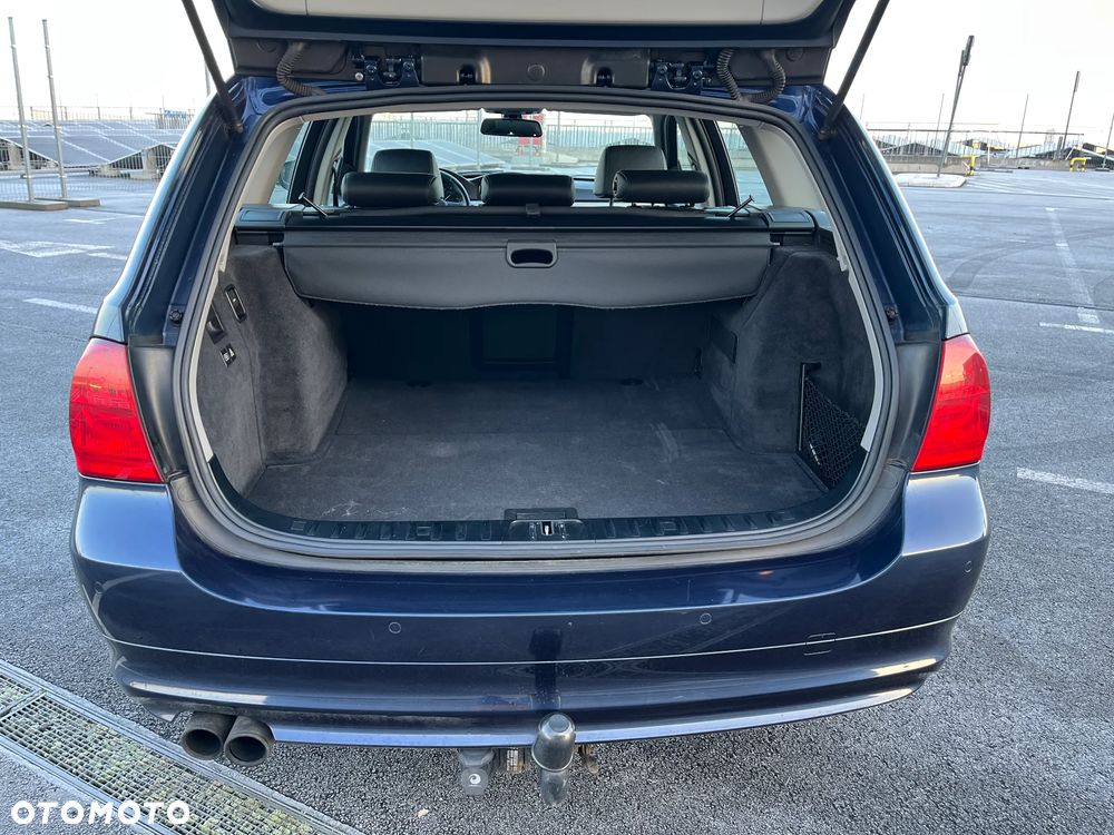 BMW Seria 3 330d DPF Edition Lifestyle - 25