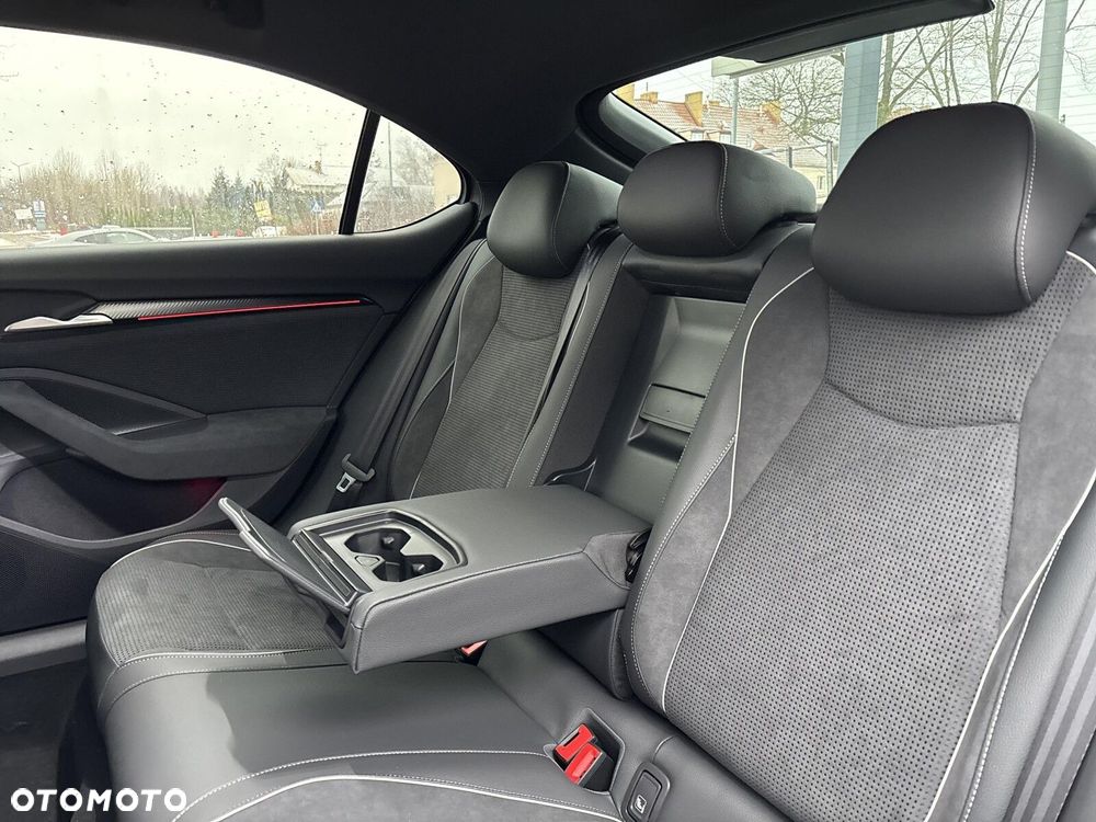 Skoda Superb - 16
