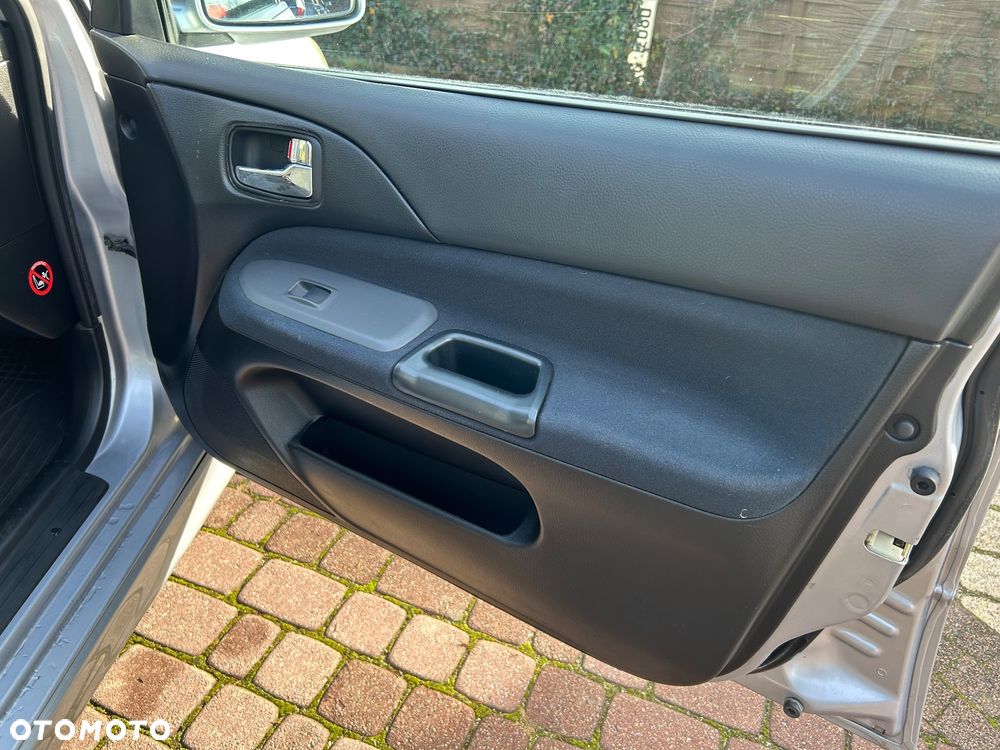 Mitsubishi Lancer 1.6 Sport - 23