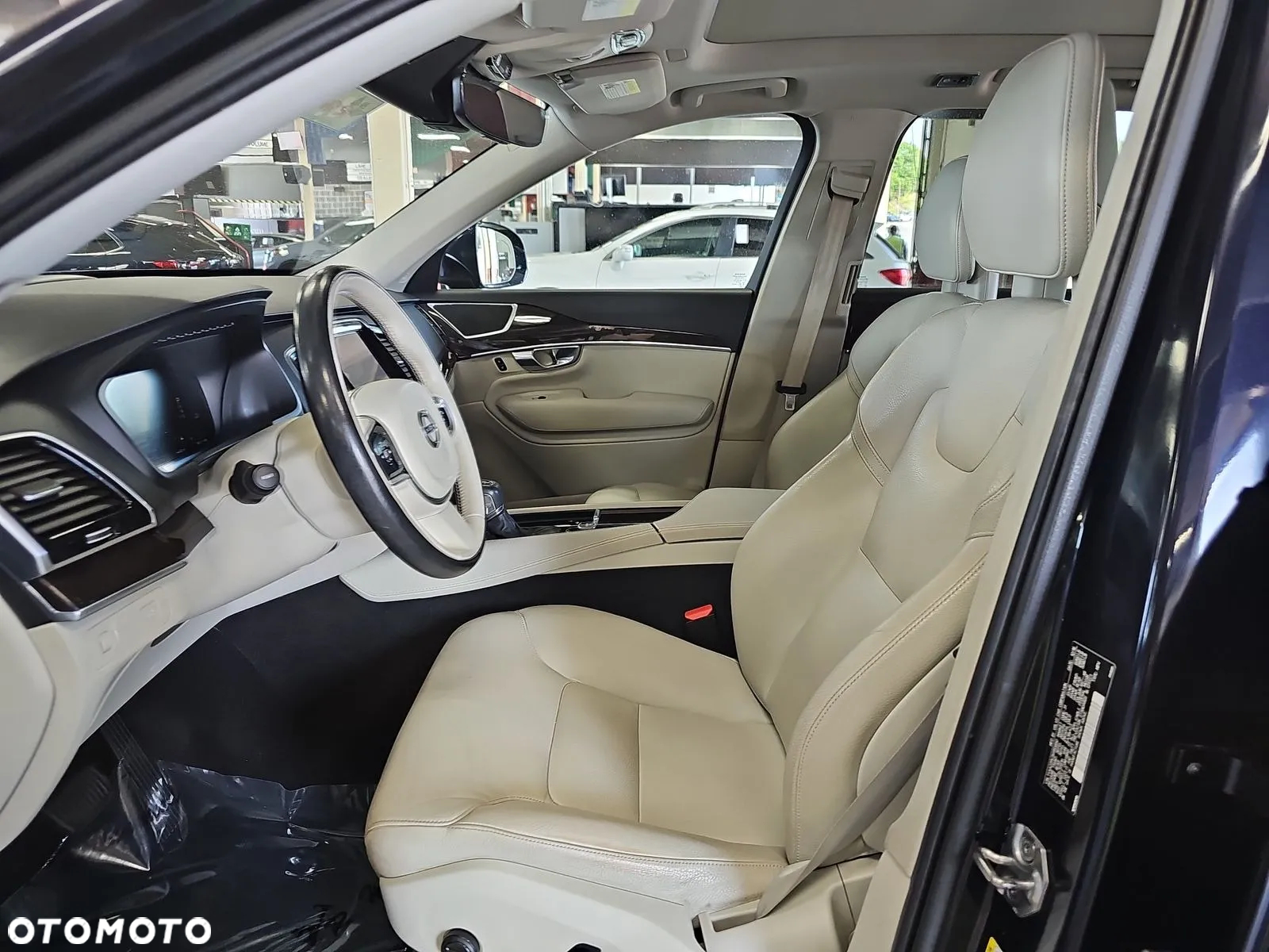Volvo XC 90 T6 AWD Momentum 7os - 13