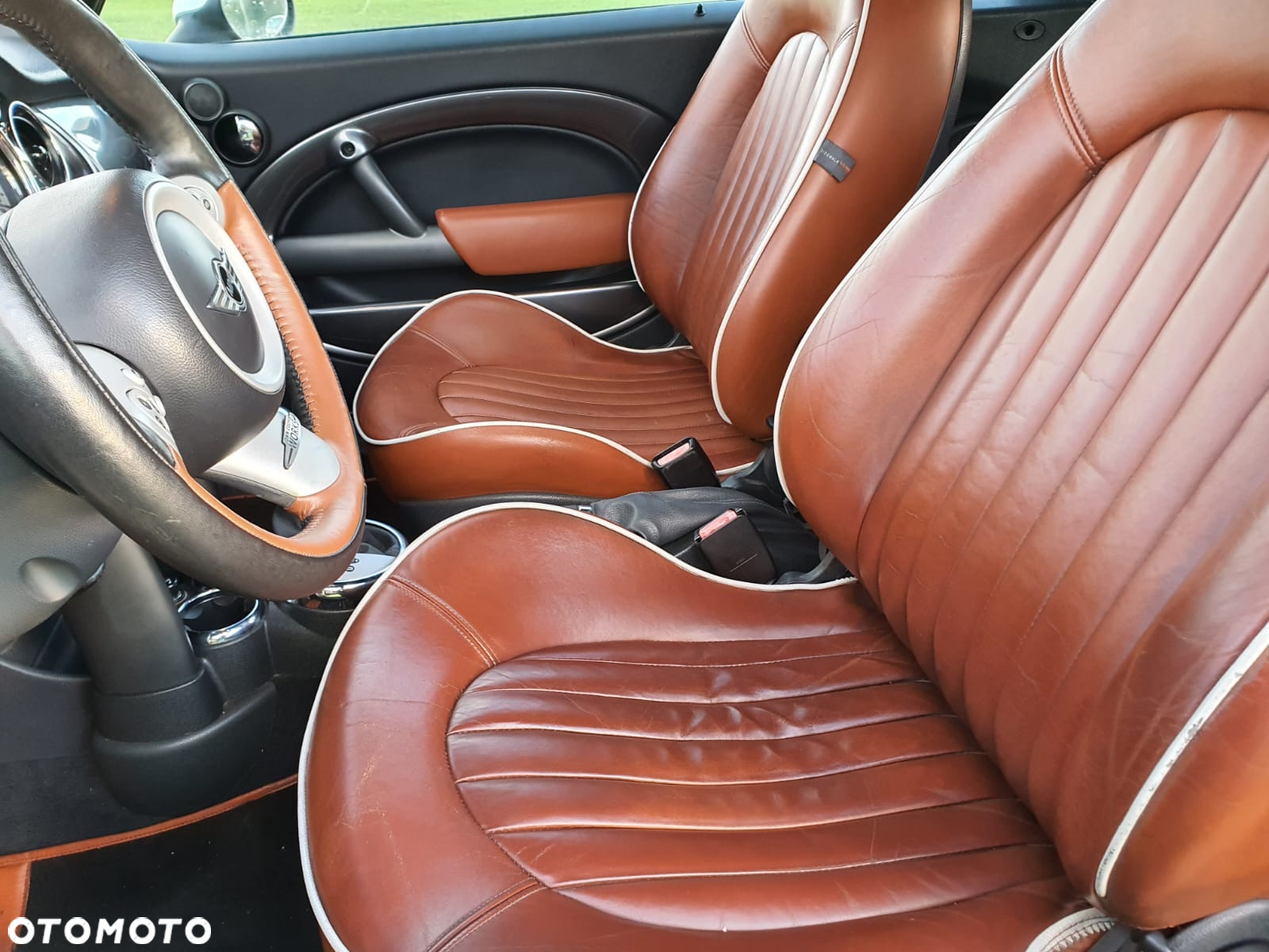 MINI Cooper Cabrio Sidewalk - 9