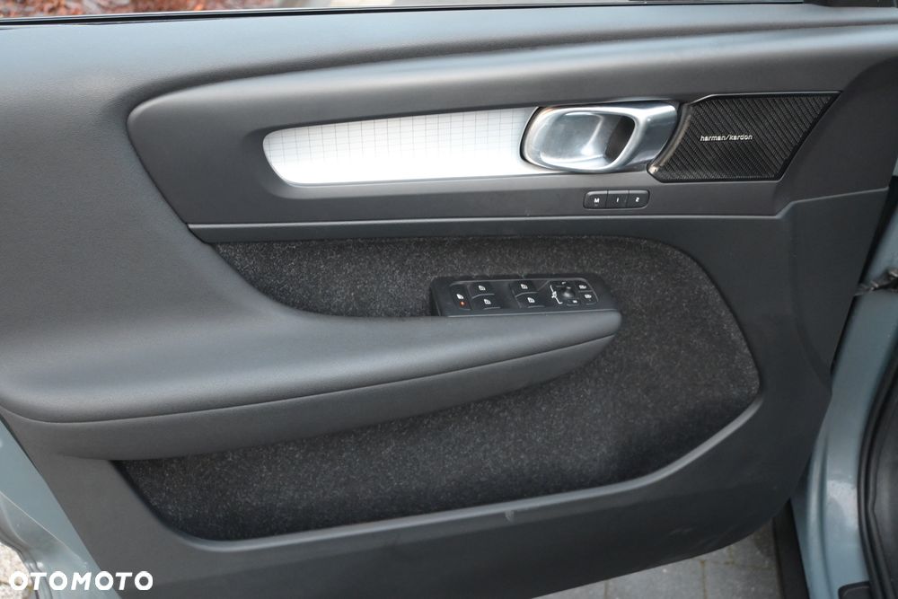 Volvo XC 40 D3 Momentum Pro - 17